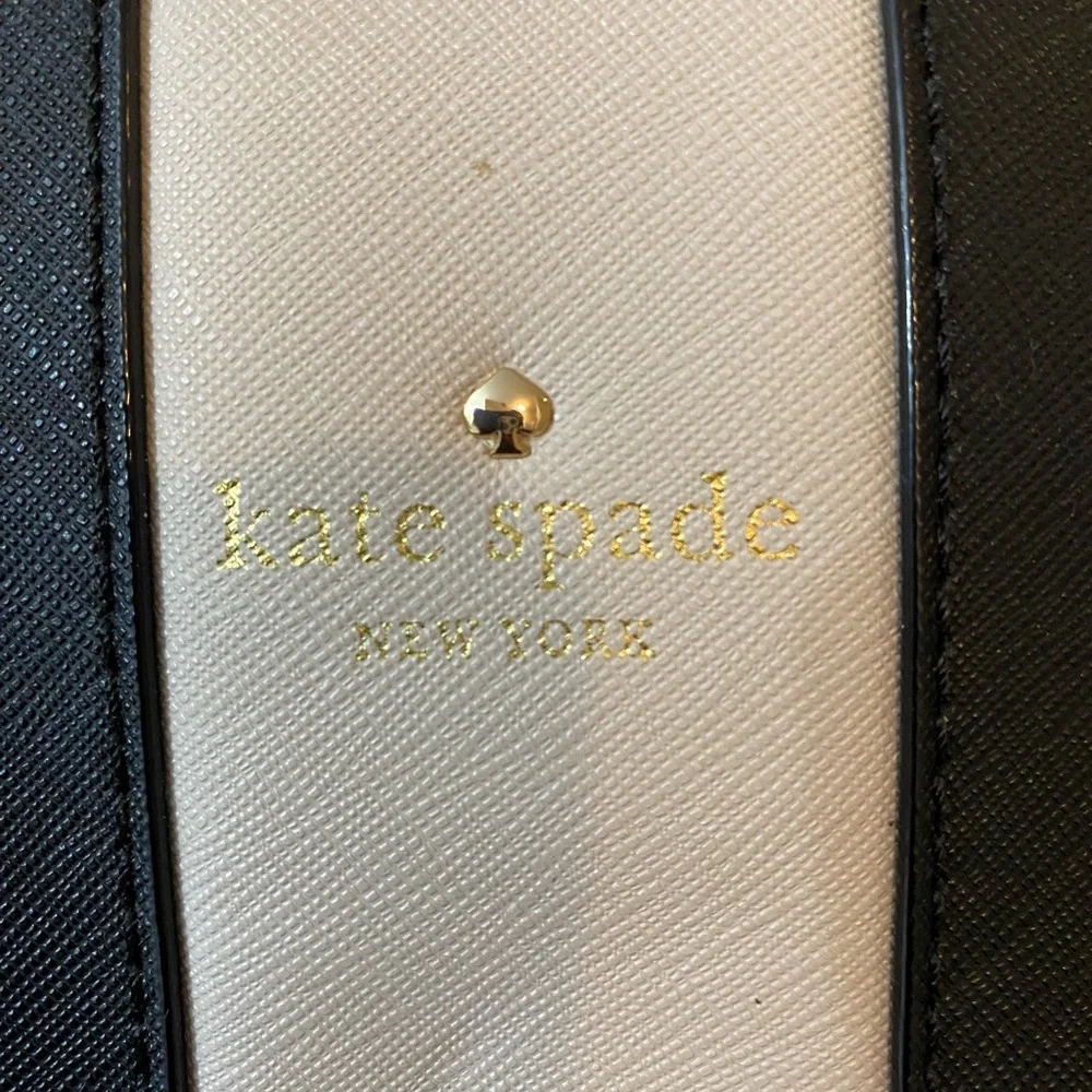 Kate Spade large two tone tote bag excellent condition 19 by 13 inches. Clean - Picture 4 of 8